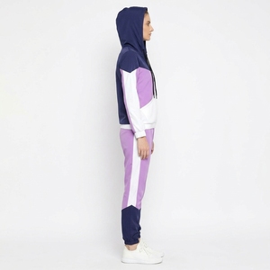 Crescent Wear : Survêtement tendance pour femme avec blocs de couleur, design tricolore bleu marine et violet, séchage rapide, grandes tailles - Product Image 6