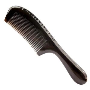 Peine de cuerno natural hecho a mano – Peine antiestático de dientes finos con mango suave para un cuidado del cabello delicado - Product Image 1
