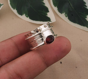 แหวนแต่งงานพลอยโกเมนสีแดงเต็มวง 925 เงินสเตอร์ลิง พลอยโกเมนธรรมชาติ แหวนซ้อนกันได้ งานปาร์ตี้ คลาสสิก เครื่องประดับพลอยประจำเดือนมกราคม - Product Image 3