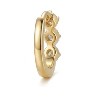 Aros con Cristales CZ Brillantes, Chapados en Oro de 14K, Plata S925, Pequeños Huggies para Apilamiento Minimalista en las Orejas - Product Image 3