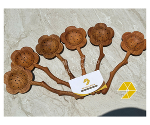 Cuillère-filtre à thé en bois en forme de fleur, personnalisable avec logo gravé, en bois rouge, Vietnam 2026 - Product Image 1