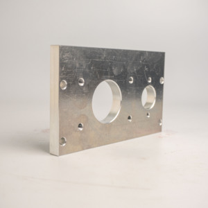 Plaque en acier inoxydable usinée CNC avec deux découpes circulaires et plusieurs trous de vis pour applications de fraisage Hanoi AMT VINA - Product Image 1