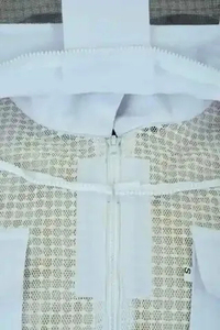 Traje de Protección Química de Seguridad Nivel D, Costuras Soldadas, Corte Regular, Uso en Fábrica/Taller, Mangas de Polietileno - Product Image 2