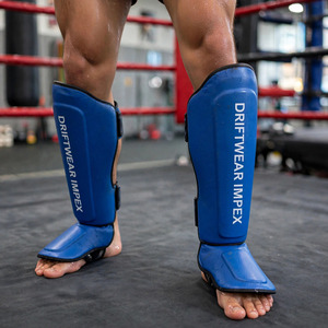 Protège-tibias en cuir PU Driftwear Impex pour Muay Thai et Kickboxing - Protège-tibias et protège-pieds écologiques et confortables - Product Image 3