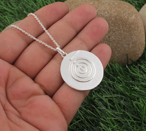Collar con Colgante de Plata de Ley Bañada en Plata con Forma de Luna, Minimalista, Geométrico, con Engaste de Bisel, Elegante, para Boda, Joyería - Product Image 3