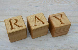 Belle tendance à la main en bois naturel Alphabet Puzzle Cubes de construction éducatifs bébé douche tapis et coussinets jouets - Product Image 2