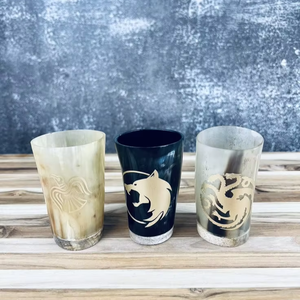 Verre à vin rouge personnalisé en corne de buffle naturelle de qualité supérieure, sculpté à la main, demi-tasse - Product Image 1