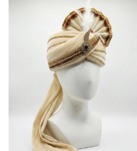 Safa de mariage royal or ivoire pour le marié avec Kalgi artisanal en perles et plumes, Turban Pagri traditionnel indien pour cérémonie - Product Image 2