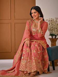 Ensemble Anarkali en soie brodée rose avec dupatta, tenue de mariage traditionnelle pour femmes, longueur au sol, coupe régulière, ensemble indien pakistanais - Product Image 2