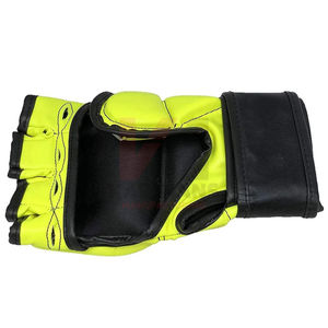 Gants de boxe en cuir PU de qualité supérieure avec coutures renforcées, protection épaisse des jointures et attache de poignet sécurisée en velcro - Product Image 3