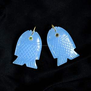 Colgante de pez de calcedonia azul natural, plata 925, hecho a mano, amuleto de pez con piedra preciosa, collar tallado a mano, joyería de cristal curativo - Product Image 6