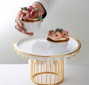 Soporte para Pastel de Diseño Atractivo para Celebraciones de Aniversario, Base para Servir Pastel, Soporte Metálico Dorado, Soporte Decorativo para Pastel - Product Image 4