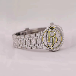 Montre-bracelet élégante de luxe pour femme avec diamants, bracelet en acier inoxydable, mouvement analogique à quartz, boîtier et fermoir déployant, résistante à l'eau - Product Image 4