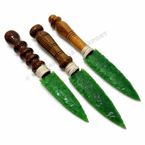Hermosa Figura Artesanal de Gema Tallada en Fibra Óptica Verde Pulida con Correa de Mano, de 8 Pulgadas, Premium, Portátil para el Hogar - Product Image 3
