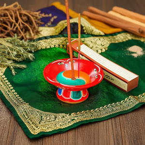 Support à encens et diffuseur d'aromathérapie artisanal népalais, design traditionnel pour une expérience olfactive optimale - Product Image 3