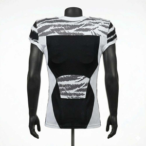 เสื้อฟุตบอลอเมริกันสั่งทำขายส่งจากโรงงานโดยตรง ยอดนิยม พิมพ์ลายเต็มตัว เสื้อกีฬาระบายอากาศ แขนสั้น - Product Image 3