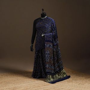 Sari Bandhani de seda pura hecho a mano para mujer - Product Image 1