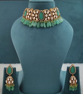 Ensemble de collier choker en moissanite de qualité supérieure, design magnifique, parfait pour les soirées, les mariages, les occasions festives - Product Image 6