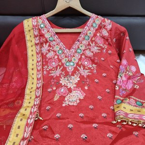 Luxury 3-Piece Polyester Muslin Traditional Salwar Kameez Set Vibrant Floral Prints Dupatta Anarkali Kurta Pant Women's Party - Product Image 5