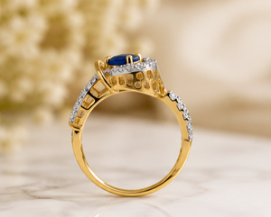 Anillo de Oro de 14k con Perla Natural Ovalada como Piedra Central y Diamantes CZ Engastados en Puntas, para Compromiso, Boda, Fiesta o Uso Diario, para Mujer - Product Image 2