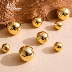 Pomo Redondo de Latón Martillado con Acabado Plateado, Pomo Decorativo para Cajones de Cocina, Armarios y Muebles - Product Image 1