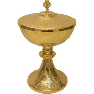 Ciborio de Latón Tradicional para la Iglesia, para Servicios Eucarísticos y Adoración - Product Image 1