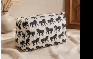 Bolsa de Maquillaje Acolchada de Algodón con Estampado de Caballo Negro, Diseño Bohemio Indio, Bolsa de Cosméticos, Organizador de Artículos de Aseo para Viaje, Bolsa con Cierre Hecha a Mano - Product Image 3