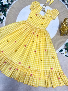 Robe en coton mignonne et colorée pour bébés filles - Traditionnelle, séchage rapide et sans plis, pour toutes les saisons - Product Image 3