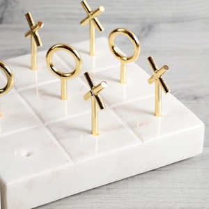 Juego de Tic Tac Toe de Mármol Blanco de Lujo con Elegantes Piezas de Metal Dorado en Forma de X y O, Rompecabezas para Niños y Adultos para Disfrutar - Product Image 2