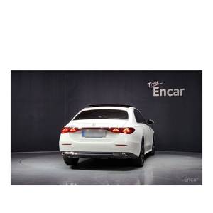 Mercedes-Benz E200 Avantgarde 2024, Volante a la Izquierda, Automático, con Cámara Trasera - Product Image 4