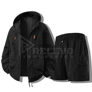 Conjunto Deportivo Unisex Transpirable con Capucha, Chaqueta Cortavientos con Cierre Completo, Pantalones Cortos Cargo con Cordón y Bolsillos, Ropa Urbana de Verano - Product Image 3