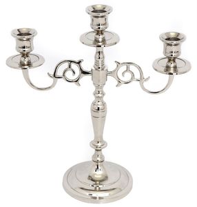 Candélabre moderne en aluminium avec finition antique pour la décoration de salles de banquet et l'utilisation sur les tables à manger - Product Image 1