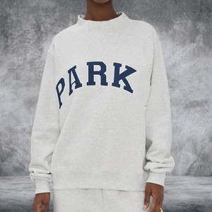 Sweat-shirt personnalisé à col montant pour femme, en molleton de coton épais, avec broderie de patch en chenille, coupe oversize, fabricant OEM ODM - Product Image 1