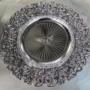 จานรองสแตนเลสขอบลายดอกไม้ตกแต่งอย่างประณีต 100 ชิ้น เป็นมิตรกับสิ่งแวดล้อม ผลิตด้วยมือ หรูหรา สำหรับงานบริการระดับพรีเมียม - Product Image 1