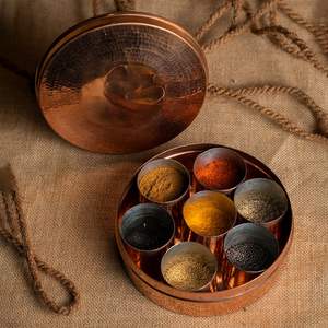 Boîte de rangement en laiton poli de conception nouvelle pour les épices de cuisine, boîtes en métal artisanales, décoration pour la table - Product Image 1