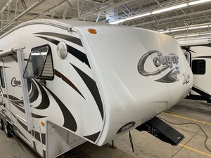 Used 2011 Keystone C-o-u-g-a-r 27S-A-B - Product Image 2