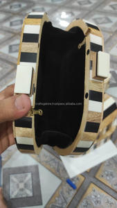 Bolso de Mano de Resina Hecho a Mano de Lujo para Mujer, Bolso de Noche con Diseño de Ángel Pintado a Mano, Diseño Personalizado Disponible, Venta al por Mayor y OEM - Product Image 2