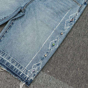 Shorts de mezclilla de cintura alta para hombre, lavado claro, pierna recta, con cuentas, estilo casual de verano, dobladillo deshilachado - Product Image 4