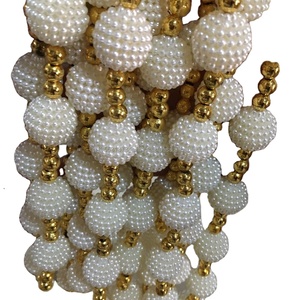 Guirlandes de perles faites à la main pour la décoration de mariage, de remise de diplômes, de fête à domicile, de décoration extérieure et intérieure, design en boucle - Product Image 1
