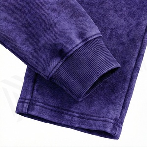 Ensemble survêtement vintage délavé personnalisé pour homme : pantalon évasé et sweat à capuche – Idéal pour la gym, le fitness, le streetwear et le jogging - Product Image 6