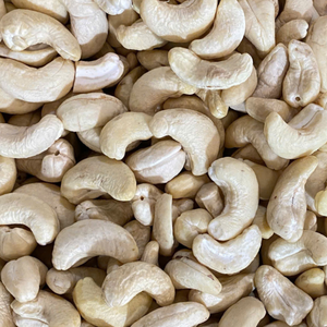 Factory Cheap Price Raw Edible Cashew Nuts Vietnam High Quality with Free Tax - Product Image 1