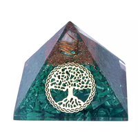 Proveedor al por mayor Feng Shui Piedras naturales religiosas Cristales Chips de ágata Orgonita Pirámide de energía de orgón para protección EMF