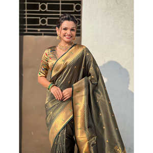 Sari tissé Elite Weaves en tissu vert bouteille Paithan Zari 650g, vêtements indiens et pakistanais - Product Image 5