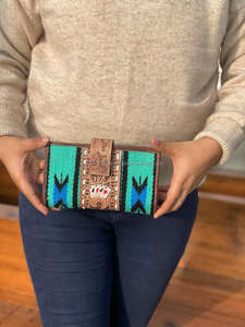 กระเป๋าคลัทช์หนังสไตล์ตะวันตก aztec tooled ใหม่ทำด้วยมือแท้สีน้ำตาลวินเทจที่ไม่ซ้ำกันออกแบบสำรับบัตรกระเป๋าสตางค์หนัง - Product Image 2