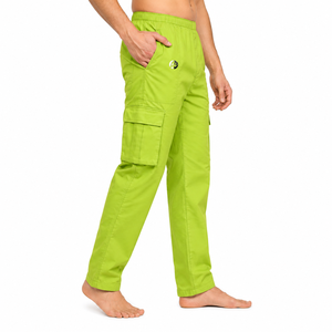 Pantalon cargo pour homme en tissu doux et respirant, avec poches de rangement pratiques, coupe décontractée et style moderne pour un confort quotidien. - Product Image 2