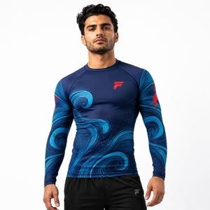 Camiseta deportiva versátil diseñada para entrenamiento, actividades al aire libre y deportes activos, con comodidad duradera para las sesiones de entrenamiento. - Product Image 1