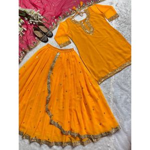 Conjunto de ropa de fiesta para mujer de diseñador Top Dhoti Falda Dupatta - Product Image 3
