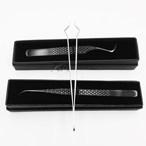 Pince à épiler professionnelle pour extensions de cils RMI en acier inoxydable argenté, nouveau design, avec emballage en boîte cartonnée - Product Image 4