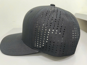 Casquette de camionneur pour adulte à 6 panneaux perforés découpés au laser, personnalisable (logo et couleur), fabriquée au Vietnam, confortable et sportive - Product Image 4