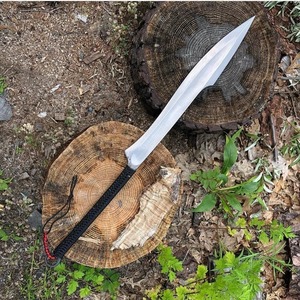 Cuchillo de Caza con Punta de Lanza de Acero al Carbono, Mango Trenzado Negro, Hoja Fija Táctica para Exteriores, Grosor Personalizable OEM - Product Image 2